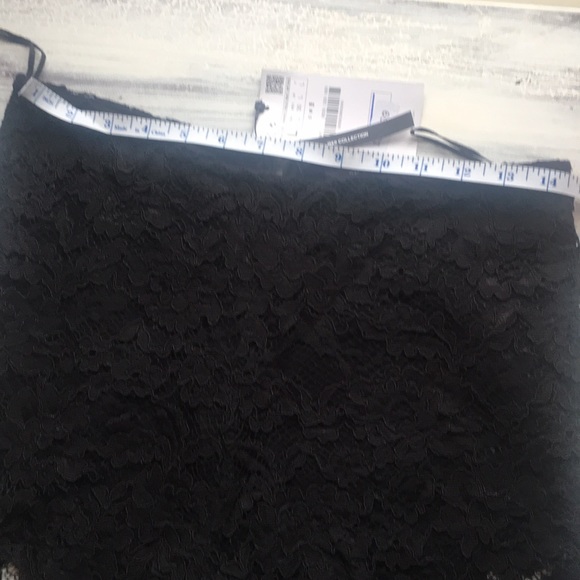 Flirty Lace Black shorts - Picture 4 of 7